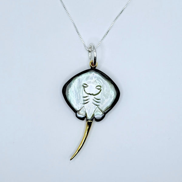 CARVED RAY NECKLACE