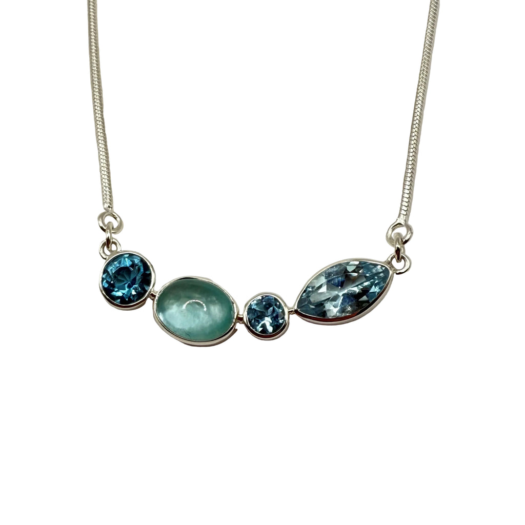 BLUE BAR NECKLACE